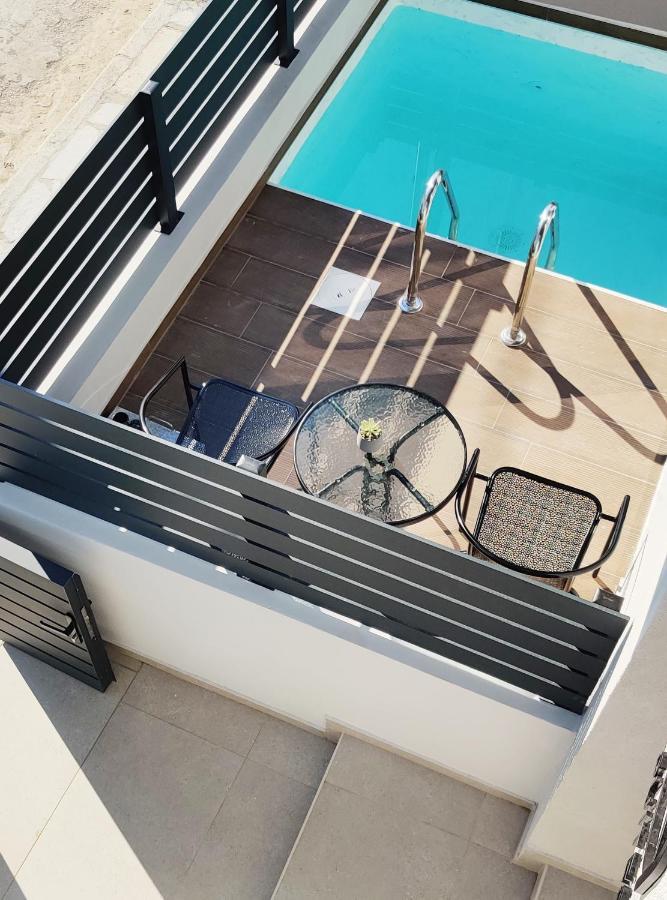Aelia Seaside Luxury Suites Nea Karvali Zewnętrze zdjęcie